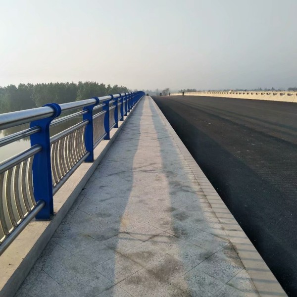 不銹鋼復合管橋梁護欄